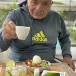 Burt Young dining al fresco